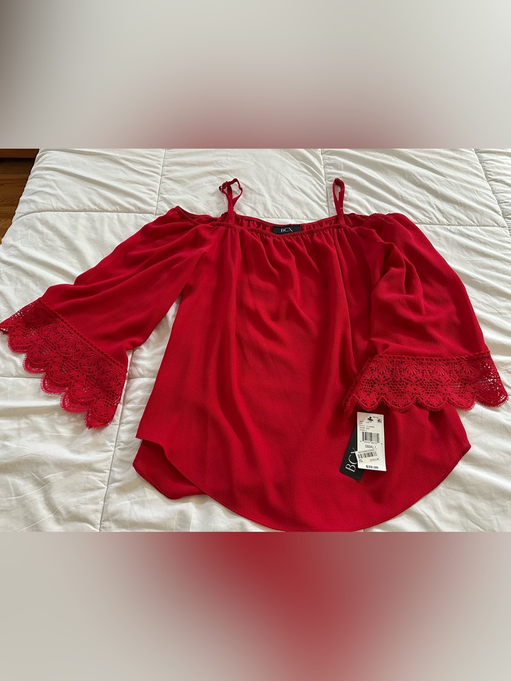 NEW BCX Women’s Small Red Cold / Off Shoulder Blouse Crochet Lace Bell Sleeve NW
